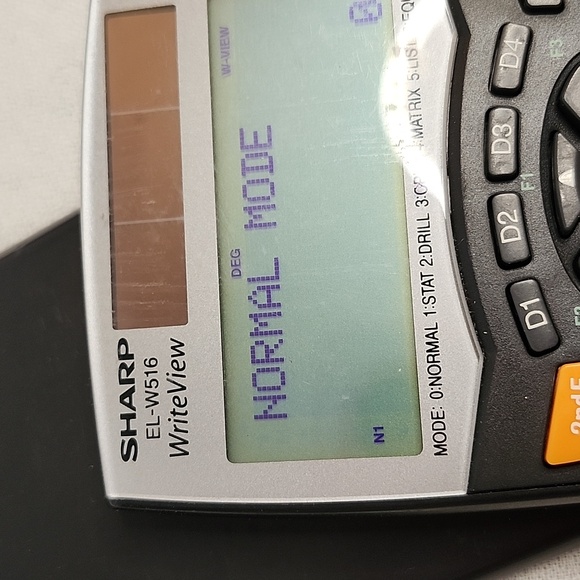 Sony ICD-BX800 Recorder, headphones and Sharp EL-W516 Calculator - Picture 4 of 17